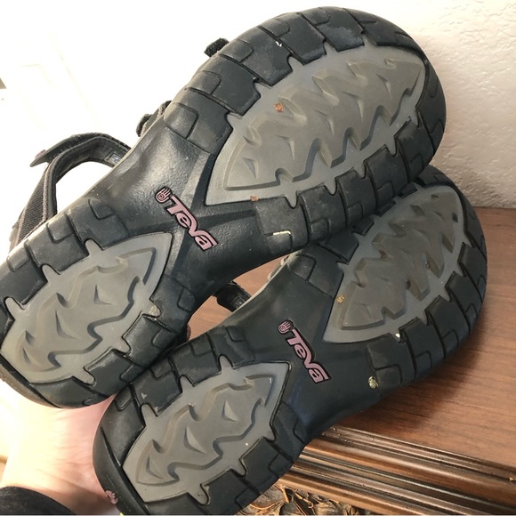Teva black and purple adjustable strap sandal 9 - Picture 7 of 7